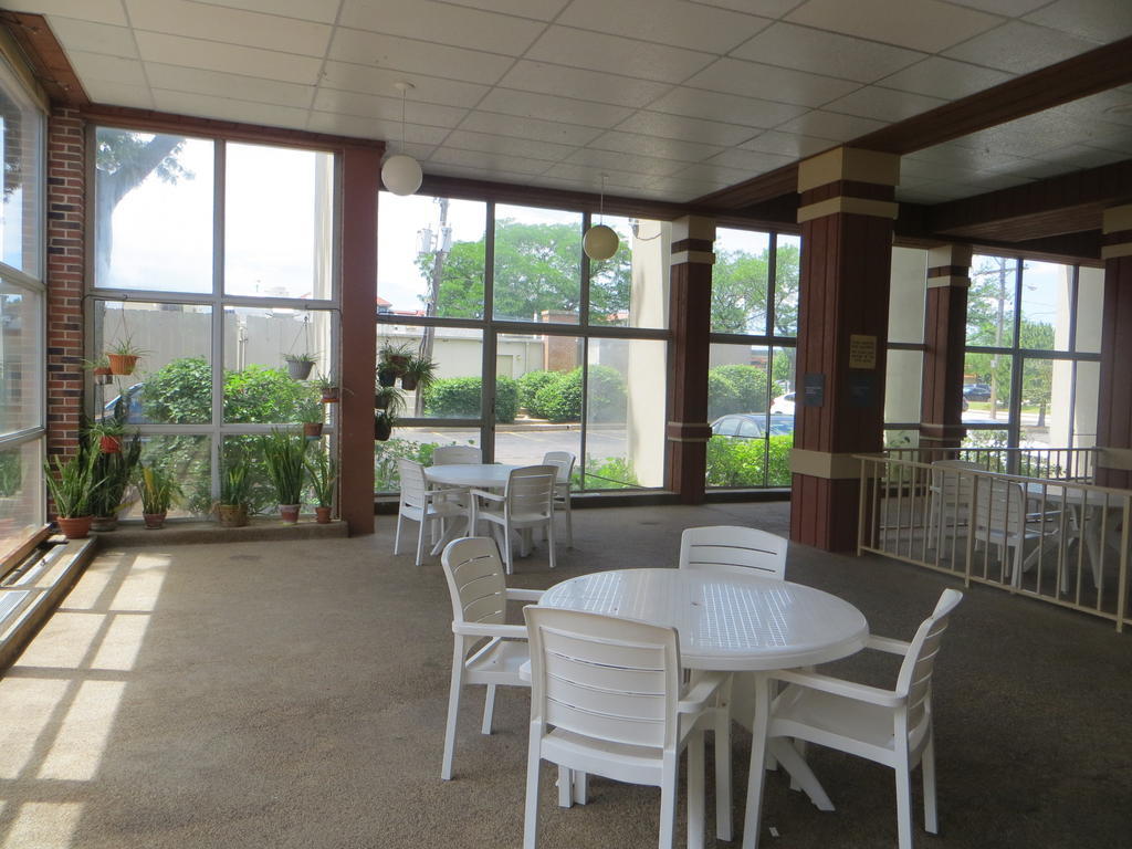 Rodeway Inn 斯科基 外观 照片