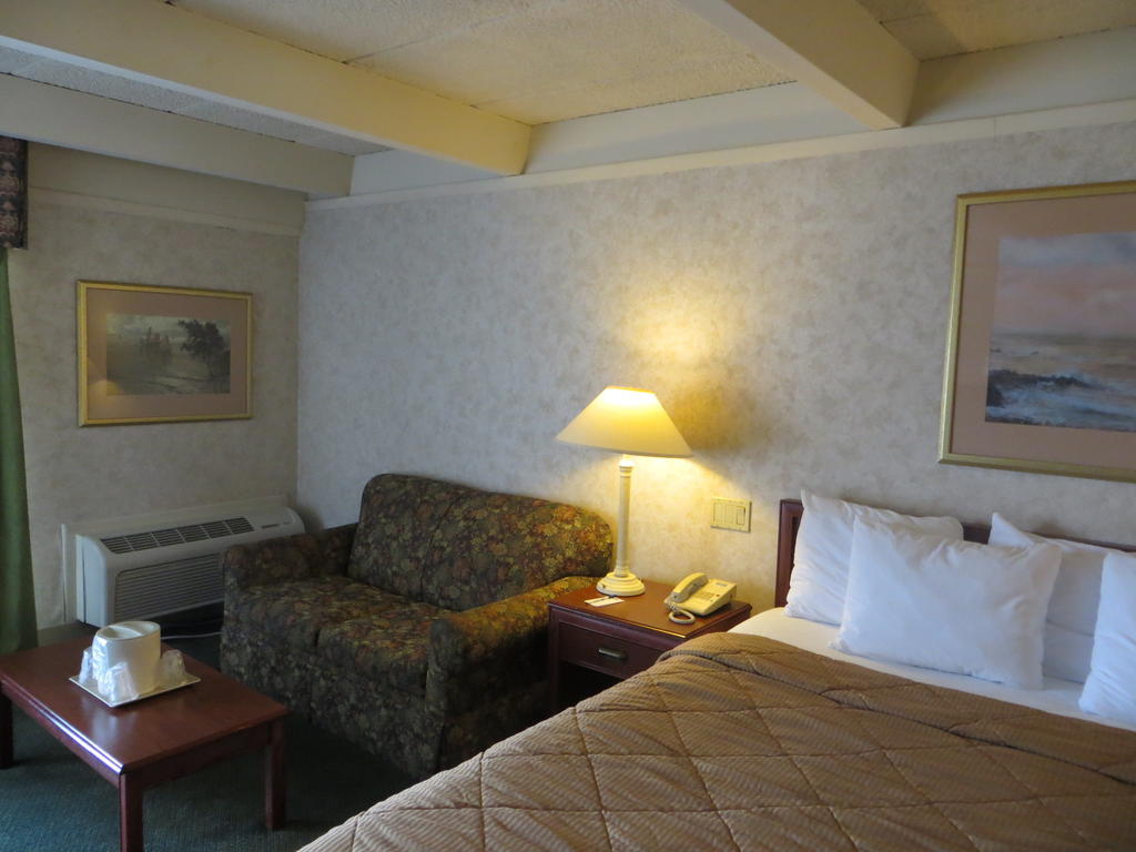 Rodeway Inn 斯科基 客房 照片