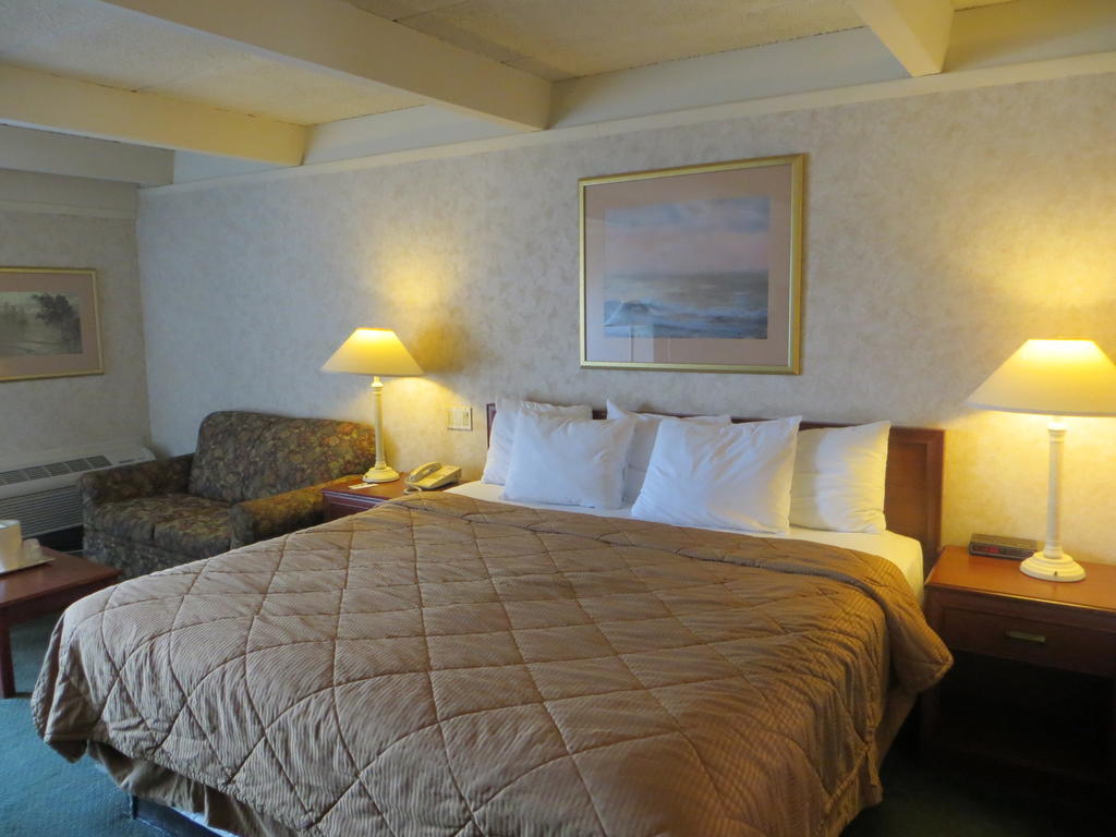 Rodeway Inn 斯科基 客房 照片